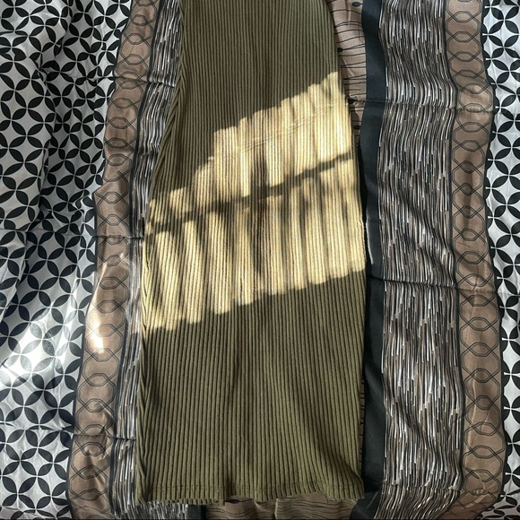 Olive Green dress - Picture 2 of 2